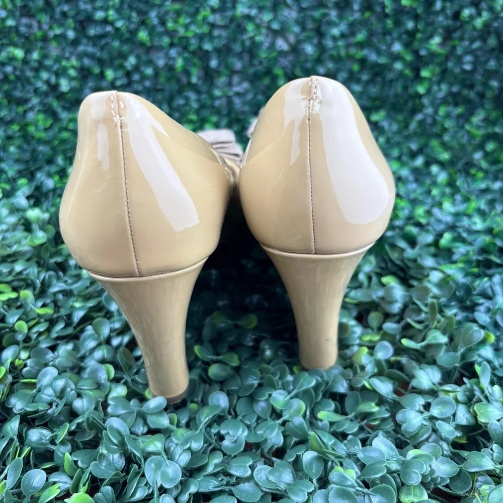 TORY BURCH TRUDY PEED-TOP WEDGE PUPMS PATENT LEATHER SIZE 9.5 Woman